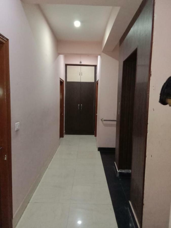 Adb Rooms Hotel De Pal Varanasi Dış mekan fotoğraf